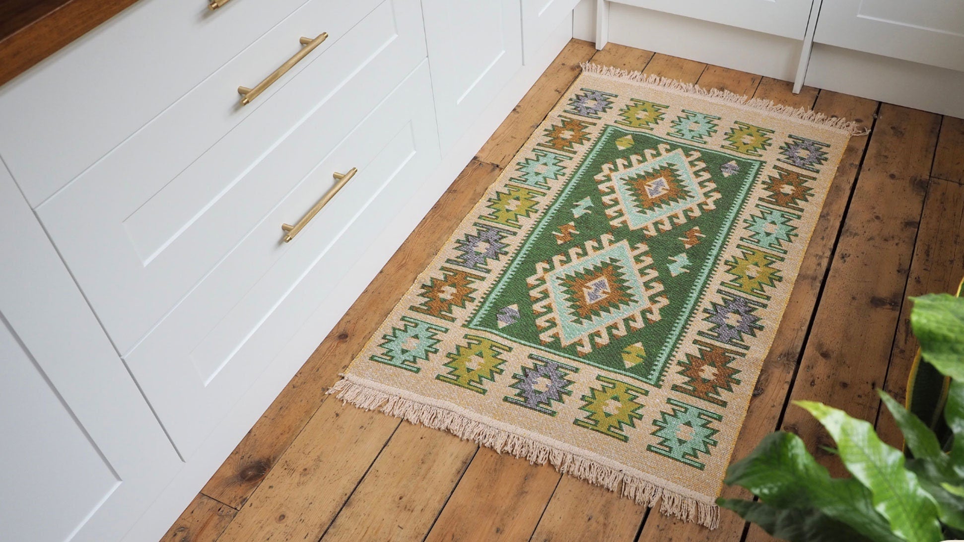 Green Cream Turkish Kilim Area Rug / Turkish Rug / Ikat Rug / Aztec Rug / Boho Rug / Reversible Rug / Kilm Rug / Washable Rug /diamond