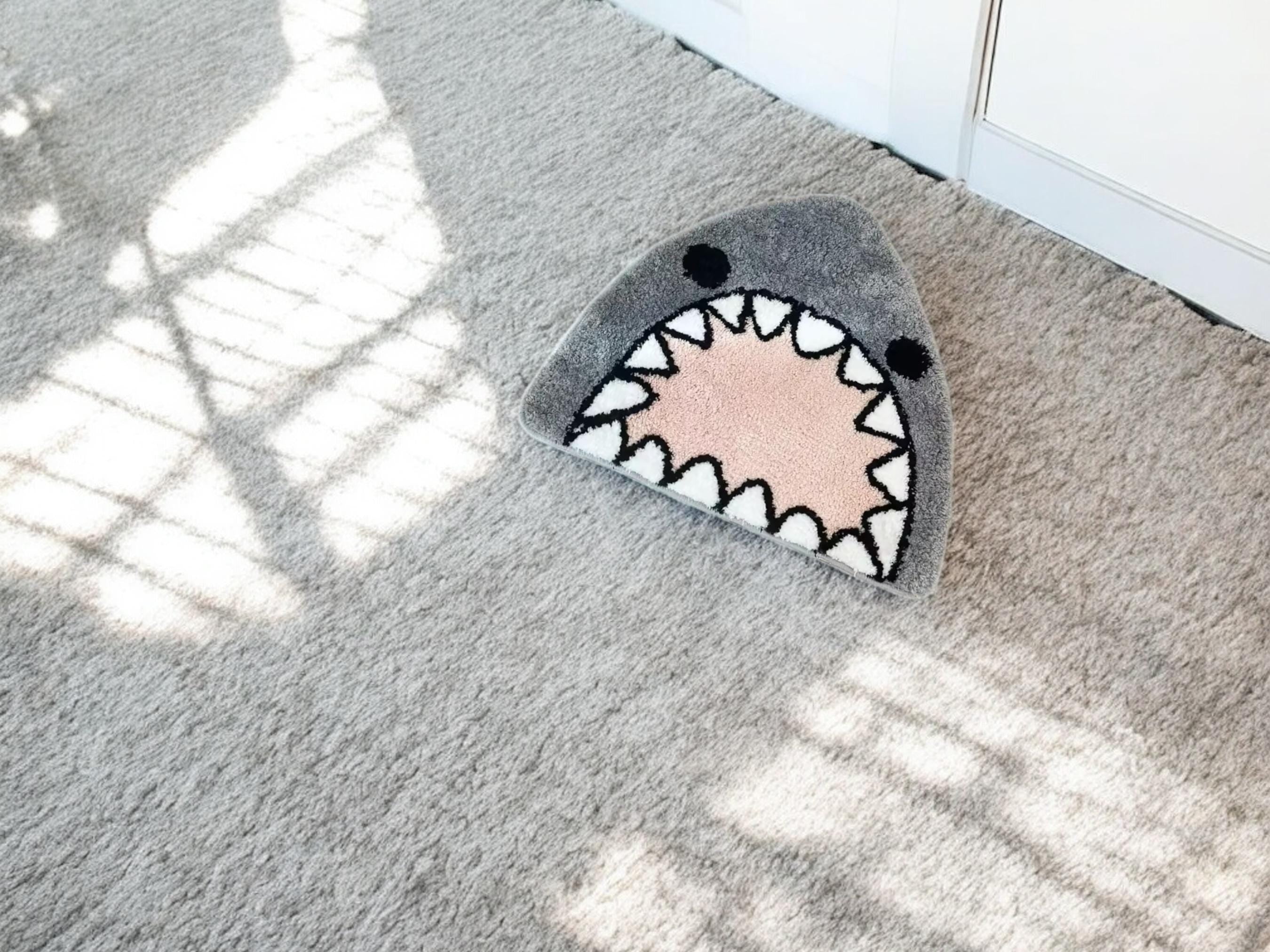 Shark Bathroom Mat – Soft Cartoon Anti-slip Plush Floor Rug For Kids’ Bathroom Or Home Decor