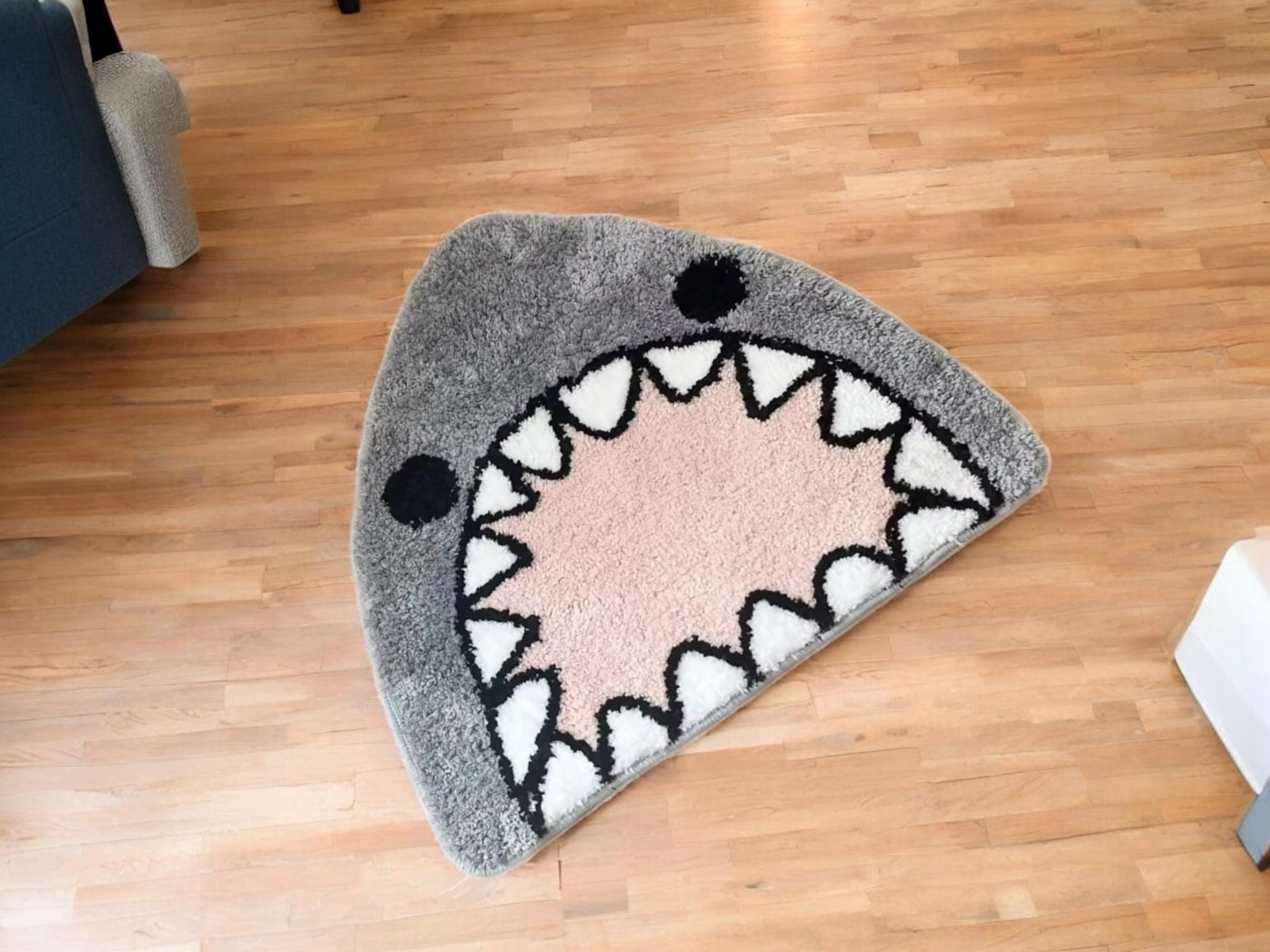 Shark Bathroom Mat – Soft Cartoon Anti-slip Plush Floor Rug For Kids’ Bathroom Or Home Decor